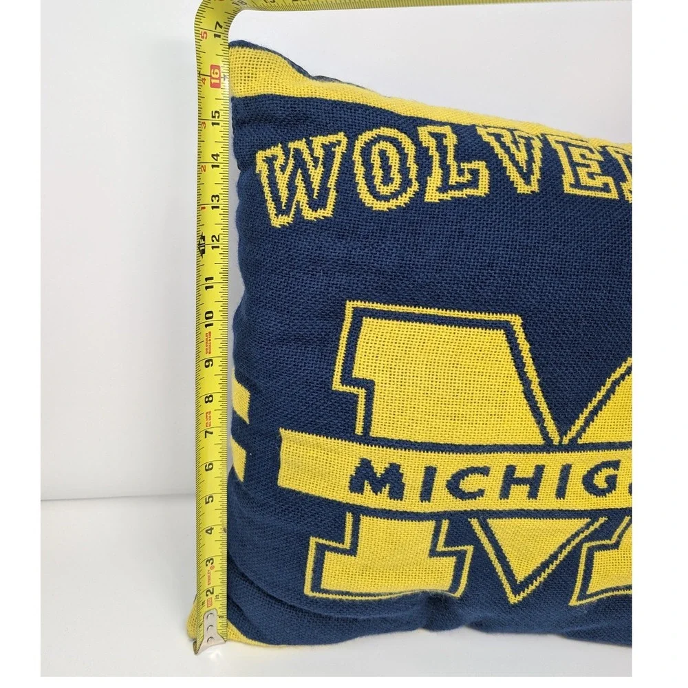 Michigan Wolverines Throw Pillows Set of 2 Navy Blue Maize Block 17x17 UofM knit